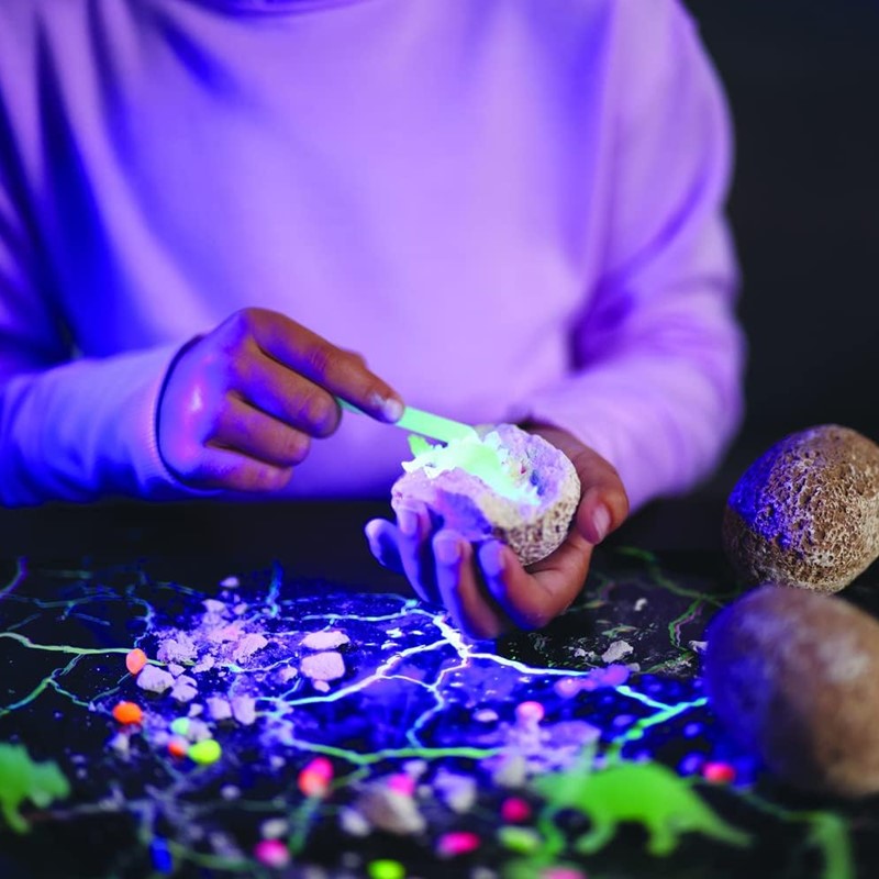 MINDWARE DIG IT UP Glow In The Dark Dinosaurs | Isetan KL Online Store