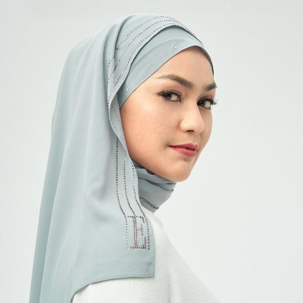 ELLE Twinkle Elle Shawl (Glacial Gray) | Isetan KL Online Store