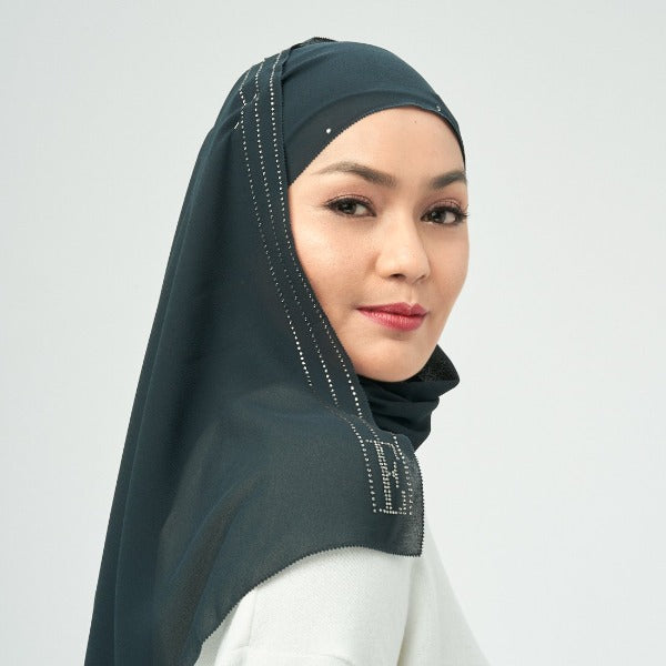 ELLE Twinkle Elle Shawl (Gunmetal Grey) | Isetan KL Online Store